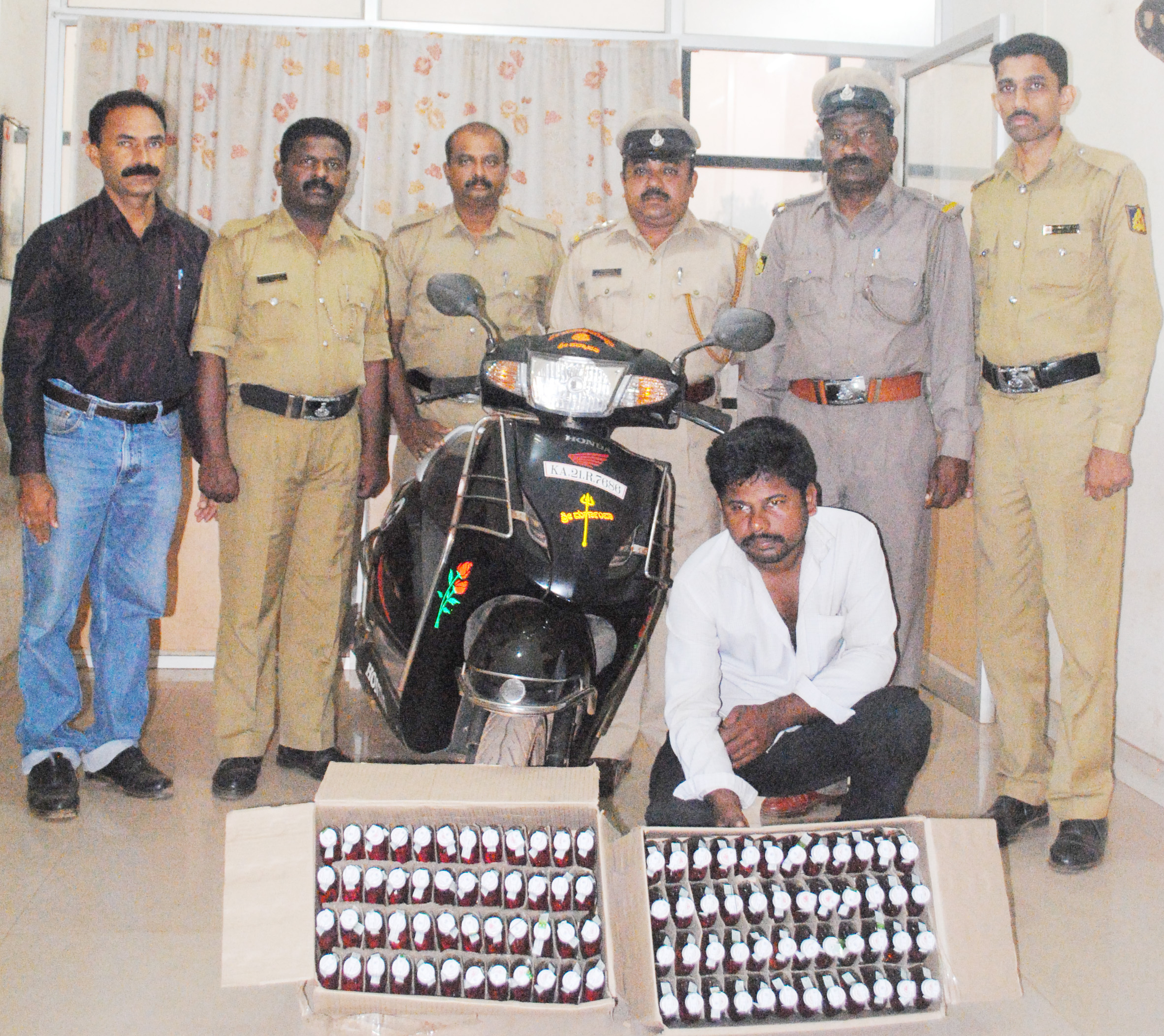 ಪುತ್ತೂರು: ಅಕ್ರಮ ಮದ್ಯ ಸಾಗಾಟ; ಆರೋಪಿ ಬಂಧನ